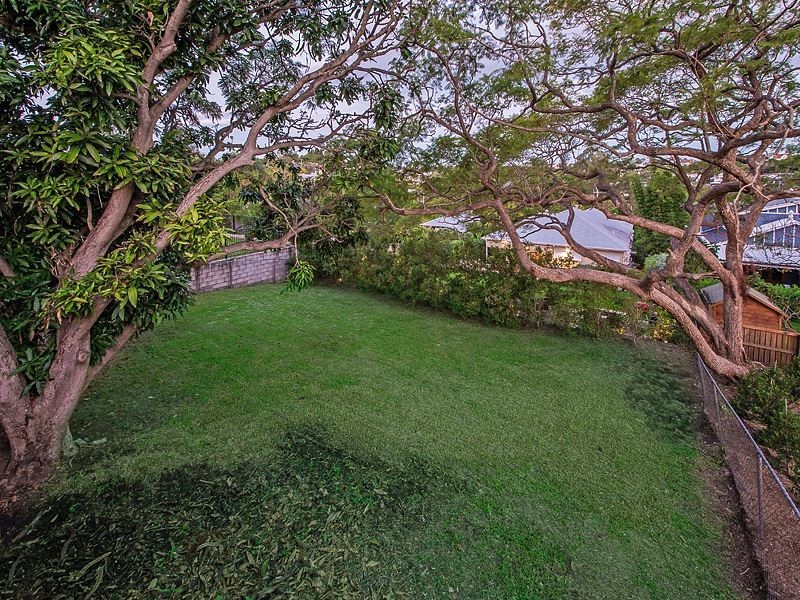 121 Sackville Street, Greenslopes QLD 4120