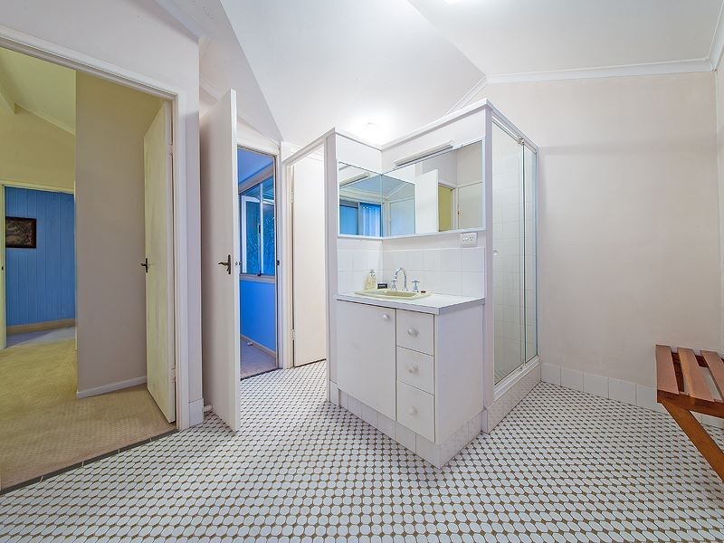 121 Sackville Street, Greenslopes QLD 4120