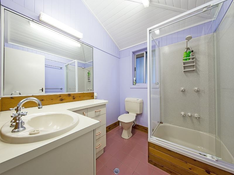 121 Sackville Street, Greenslopes QLD 4120