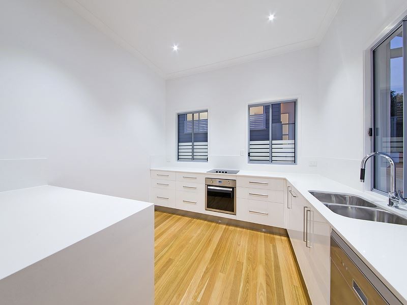 72 Plimsoll Street, Greenslopes QLD 4120