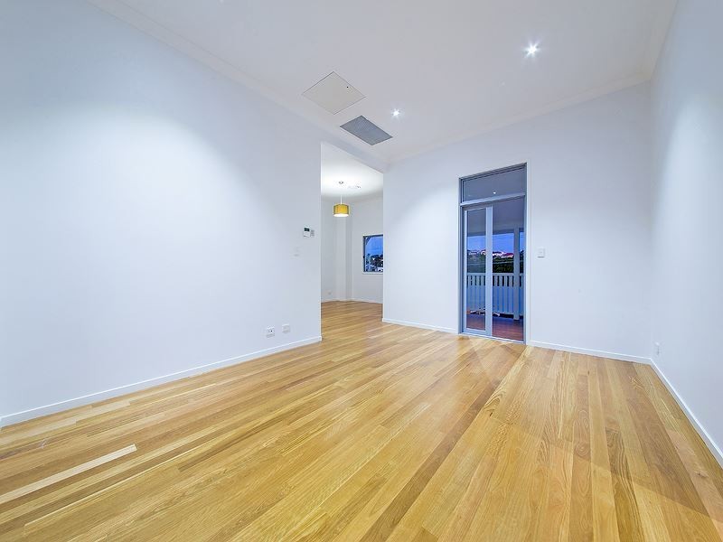 72 Plimsoll Street, Greenslopes QLD 4120