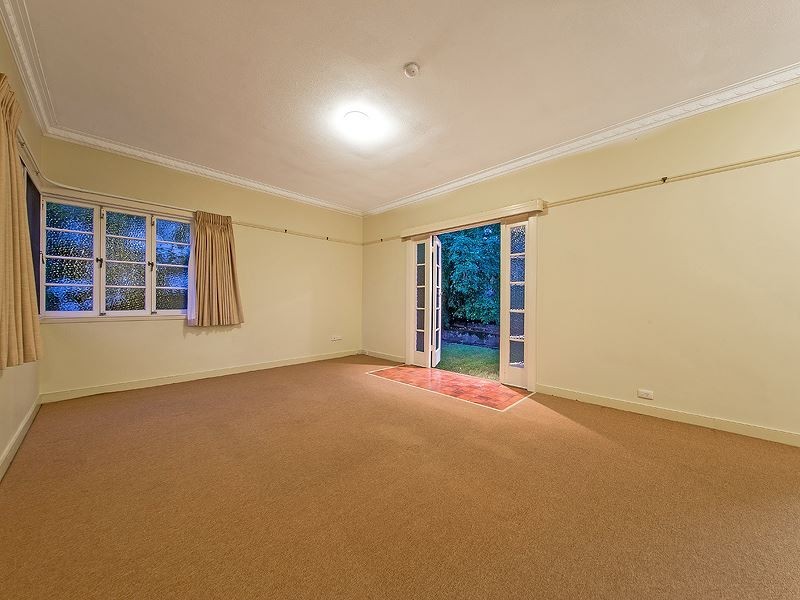 34 Sirius Street, Coorparoo QLD 4151