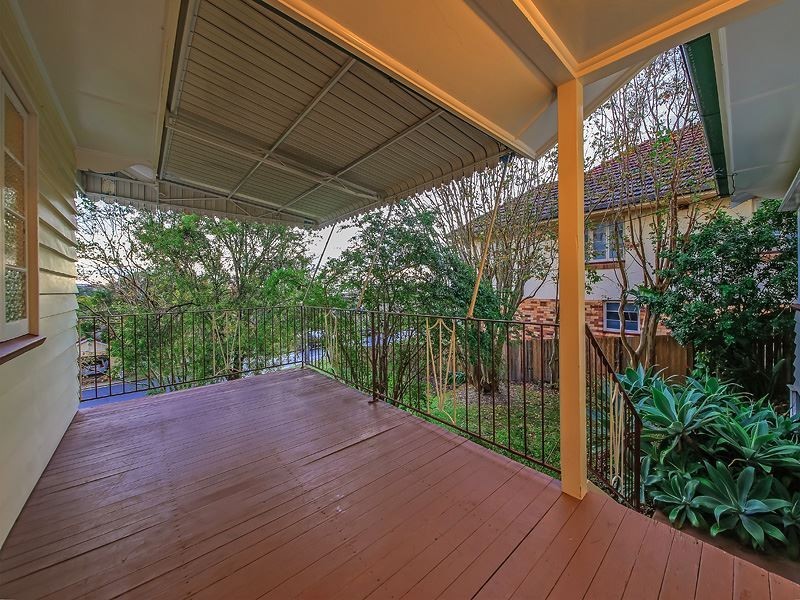 34 Sirius Street, Coorparoo QLD 4151