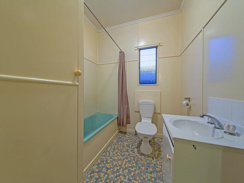 34 Sirius Street, Coorparoo QLD 4151