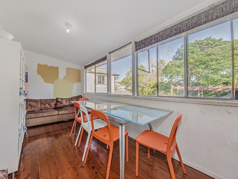 33 Brown Street, Camp Hill QLD 4152