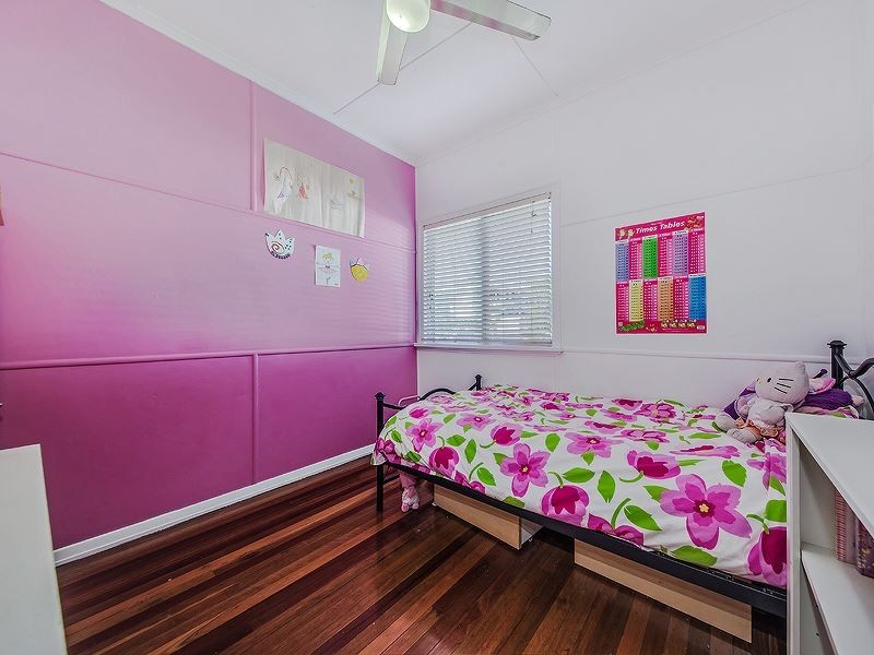 33 Brown Street, Camp Hill QLD 4152