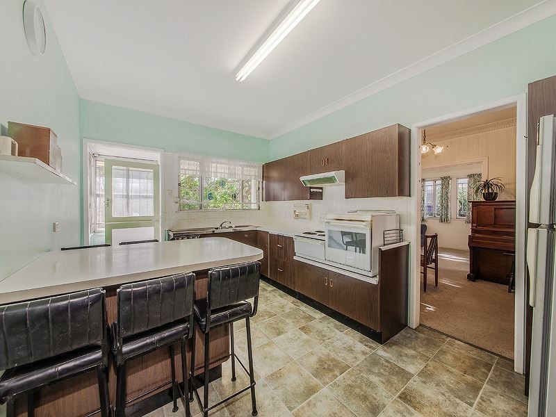 56 Solar Street, Coorparoo QLD 4151