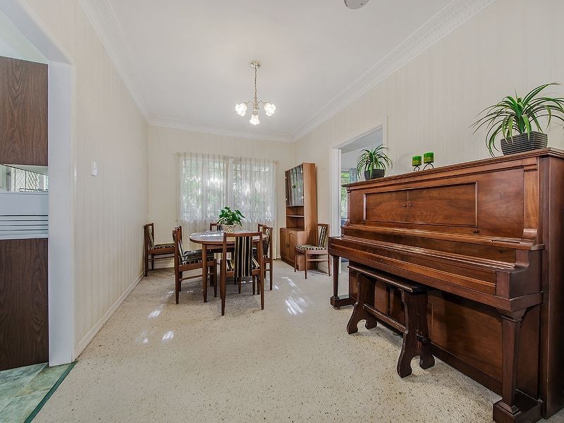 56 Solar Street, Coorparoo QLD 4151