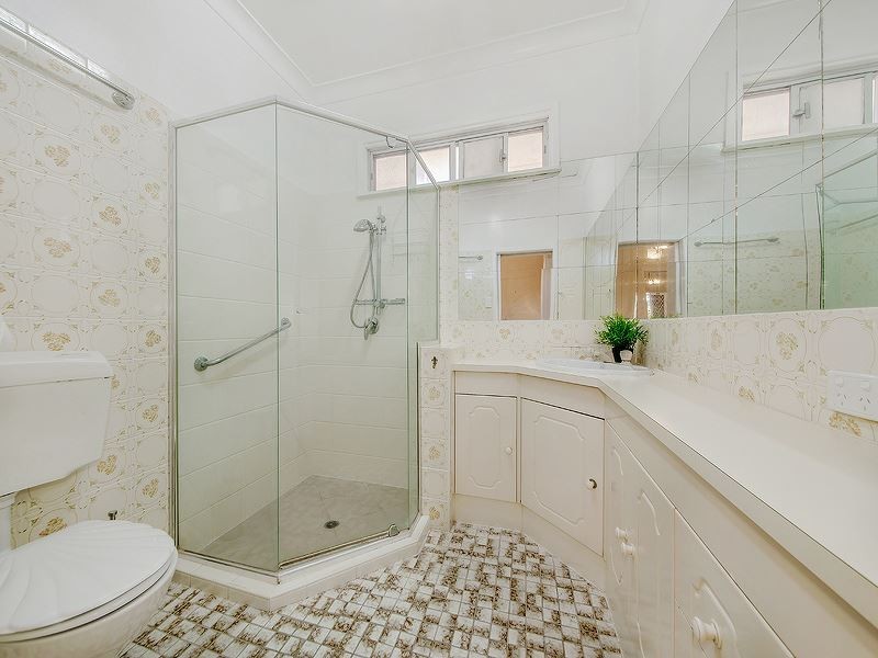 56 Solar Street, Coorparoo QLD 4151