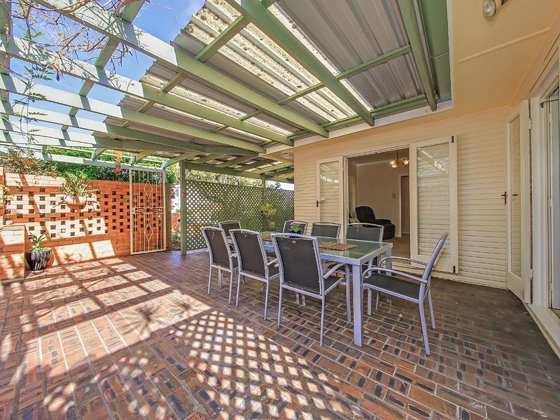 56 Solar Street, Coorparoo QLD 4151