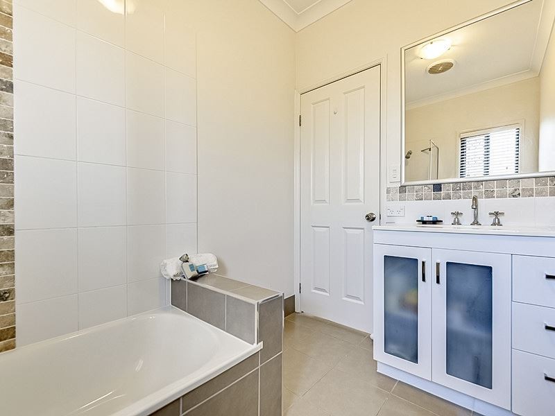 6 Orpen Street, Greenslopes QLD 4120