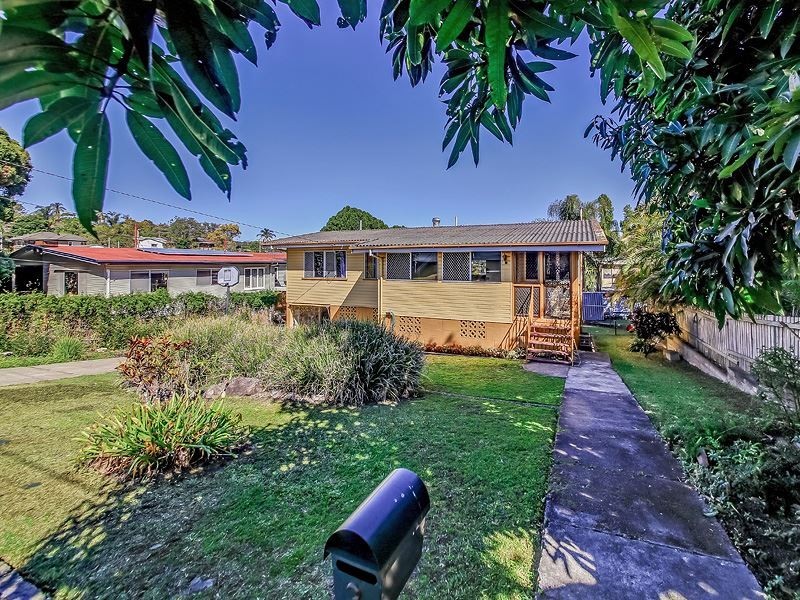 3 Bonneville Street, Holland Park West QLD 4121