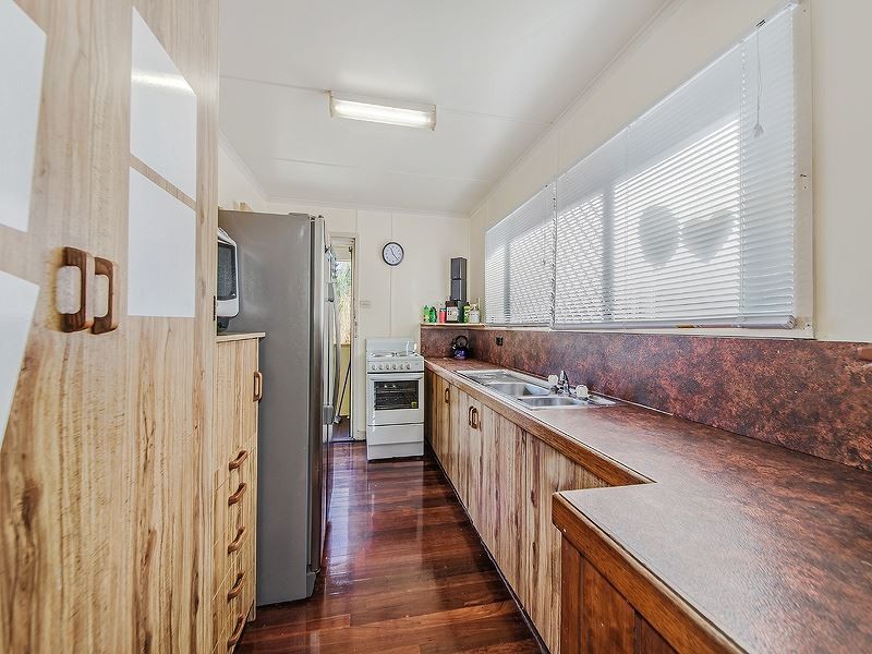 3 Bonneville Street, Holland Park West QLD 4121