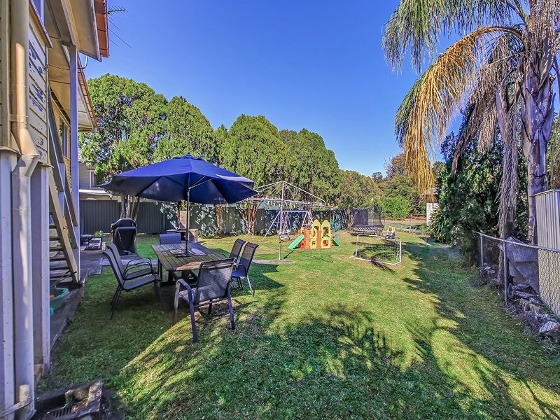 3 Bonneville Street, Holland Park West QLD 4121