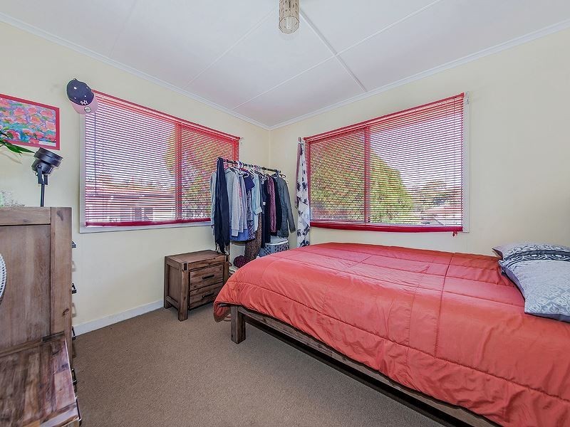 3 Bonneville Street, Holland Park West QLD 4121