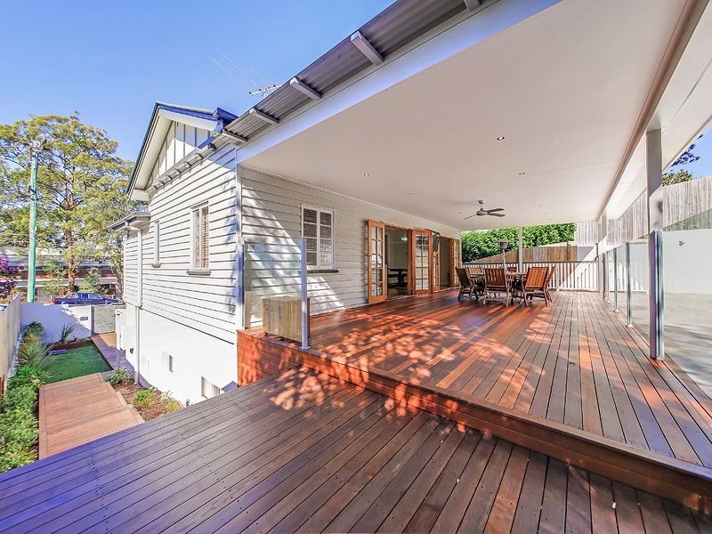 76 Abbotsleigh Street, Holland Park QLD 4121