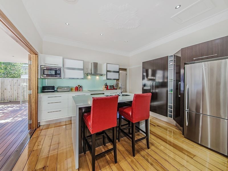 76 Abbotsleigh Street, Holland Park QLD 4121