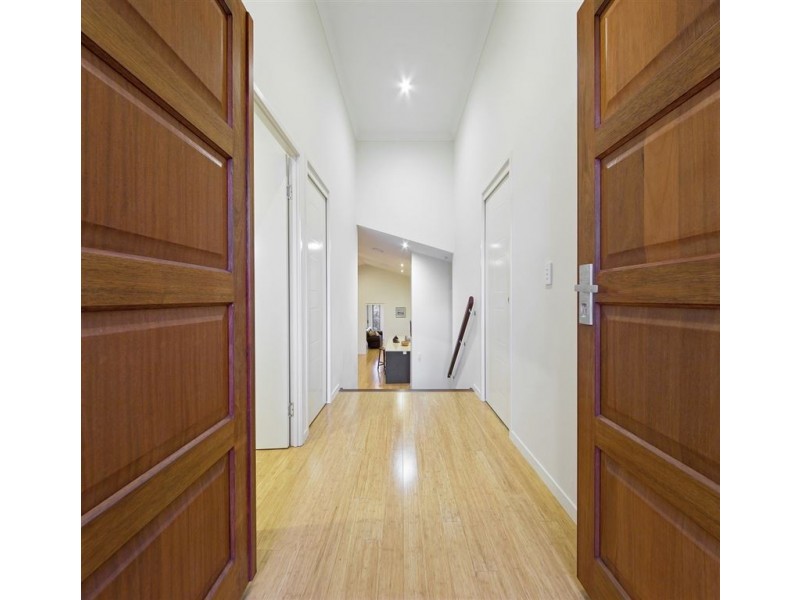 17 Fork Street, Coorparoo QLD 4151