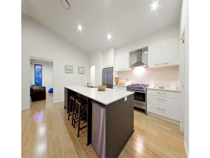 17 Fork Street, Coorparoo QLD 4151