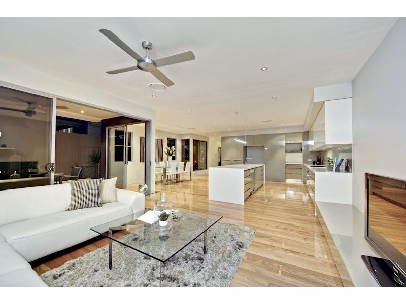 31 Wyena Street, Camp Hill QLD 4152