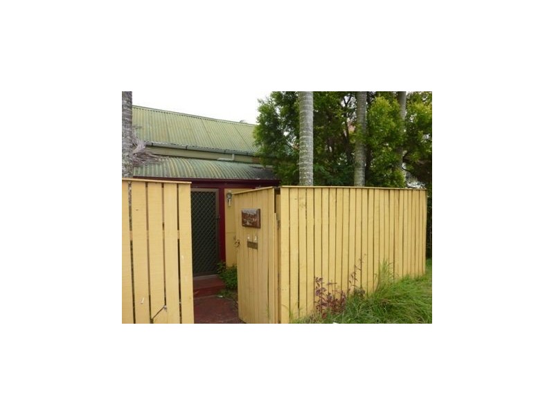 13 Wolseley Street, Woolloongabba QLD 4102