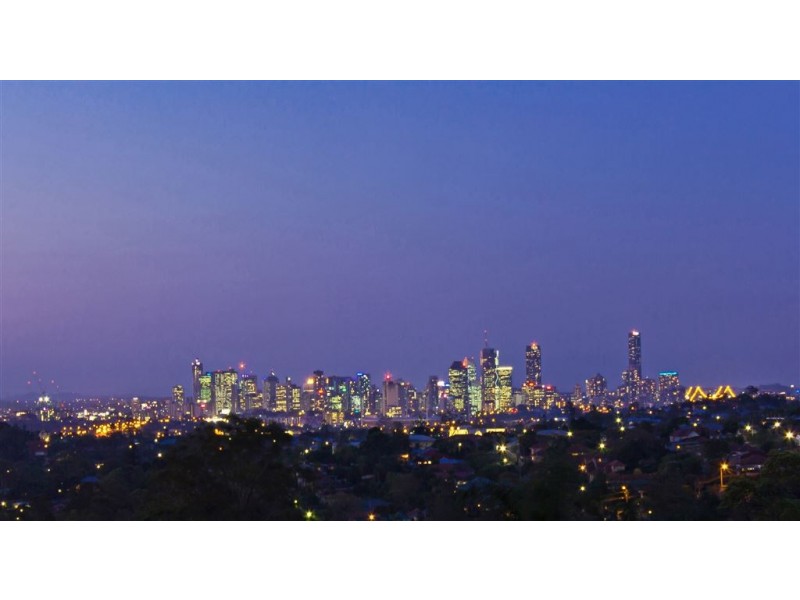 4 Harbut Street, Holland Park West QLD 4121