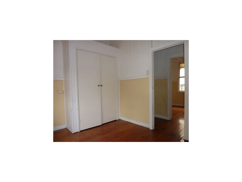 17 Wolseley Street, Woolloongabba QLD 4102