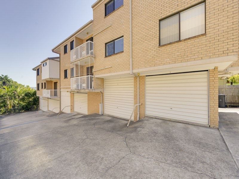 2/335 Cavendish Road, Coorparoo QLD 4151