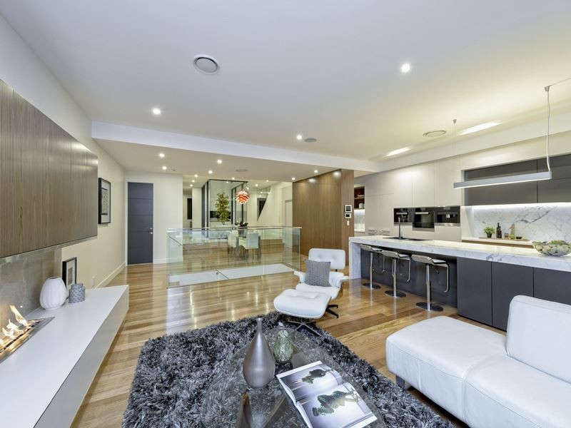 3 Rosebery Street, Highgate Hill QLD 4101