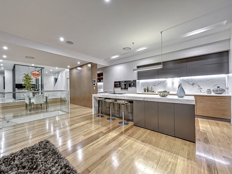 3 Rosebery Street, Highgate Hill QLD 4101