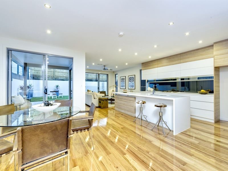 33 Downes Street, Tarragindi QLD 4121