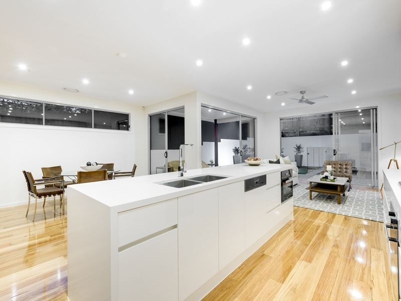 33 Downes Street, Tarragindi QLD 4121