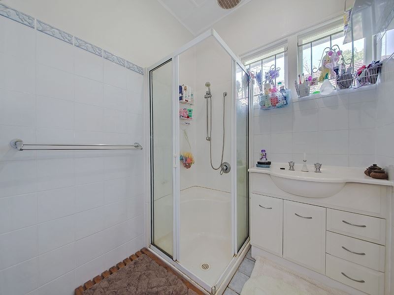 9 Gristock Street, Coorparoo QLD 4151