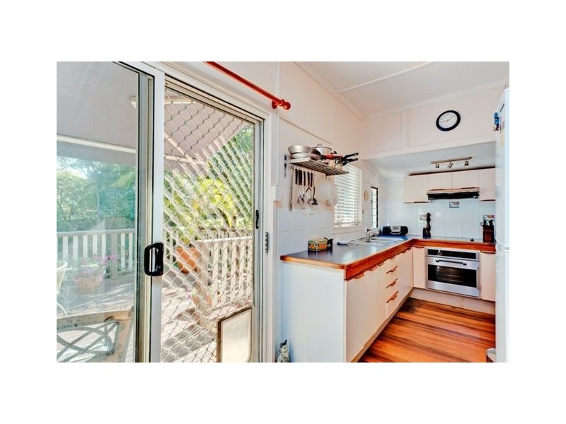 2 Jerome Street, Coorparoo QLD 4151