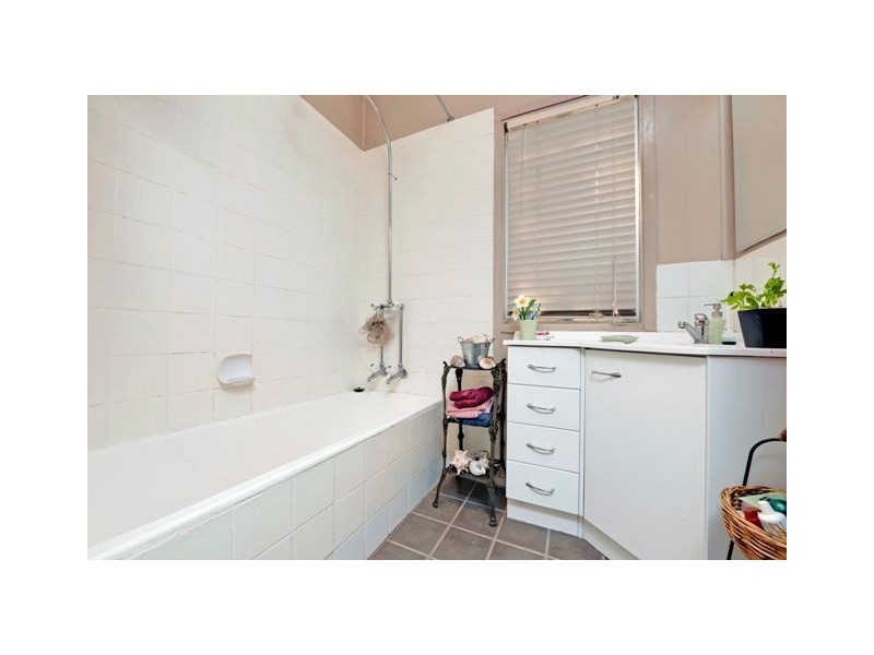 2 Jerome Street, Coorparoo QLD 4151