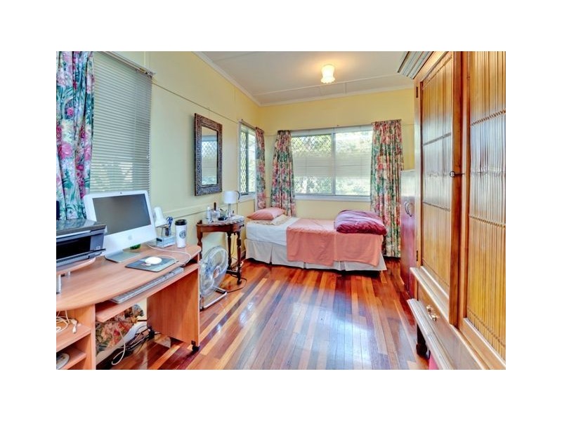 2 Jerome Street, Coorparoo QLD 4151