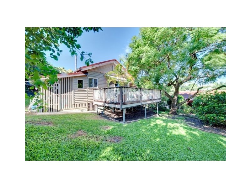 2 Jerome Street, Coorparoo QLD 4151