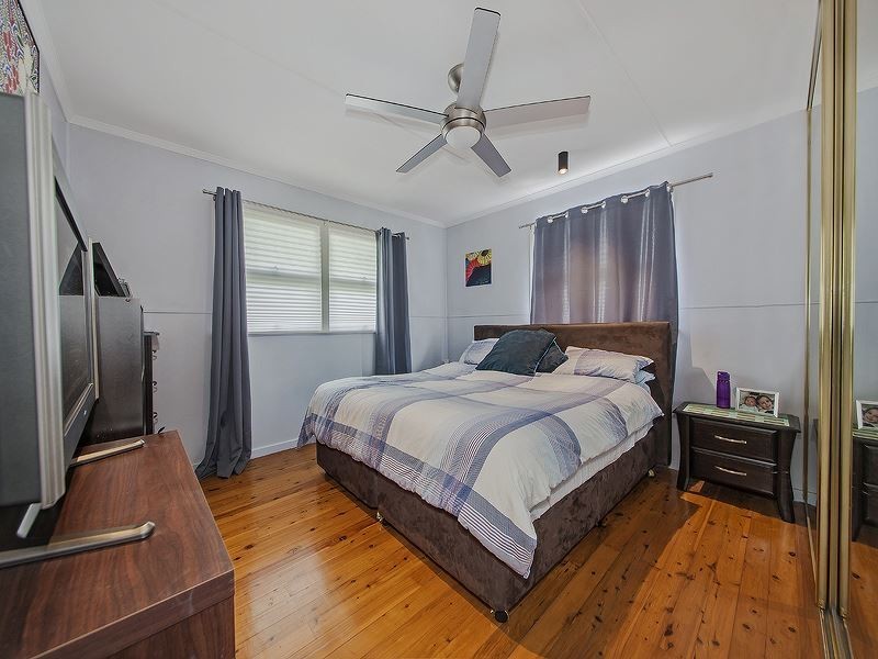 15 Joan Street, Norman Park QLD 4170