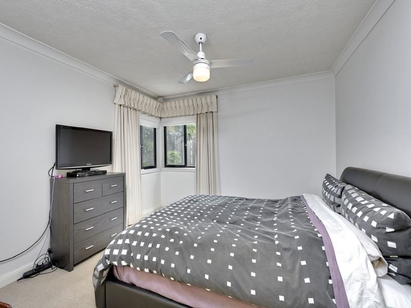 1/20 Norman Crescent, Norman Park QLD 4170