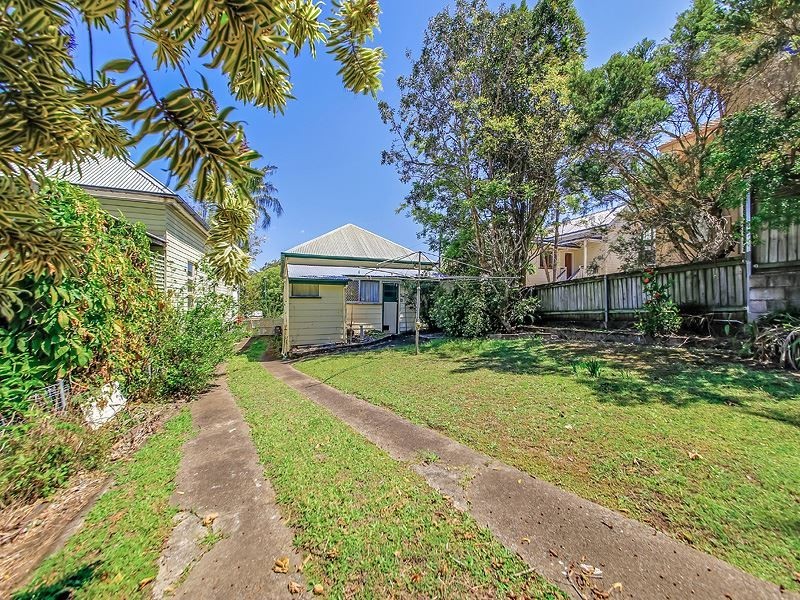 14 Norman Avenue, Norman Park QLD 4170