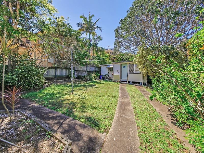 14 Norman Avenue, Norman Park QLD 4170