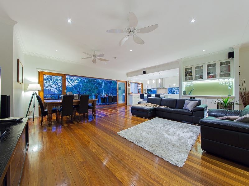 9 Glyn Street, Coorparoo QLD 4151