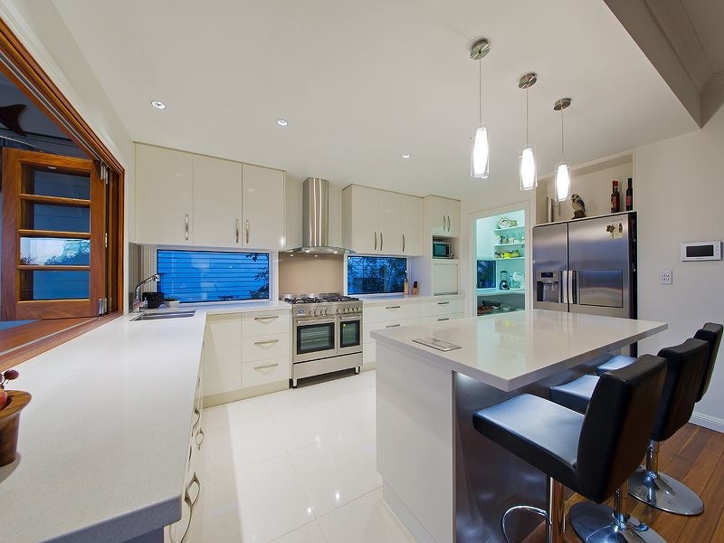 9 Glyn Street, Coorparoo QLD 4151