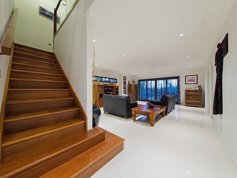 9 Glyn Street, Coorparoo QLD 4151