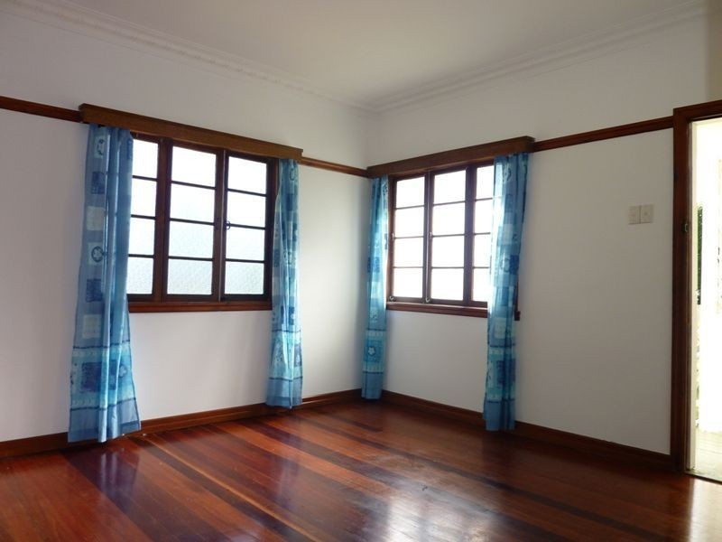 5 Cyril Street, Camp Hill QLD 4152