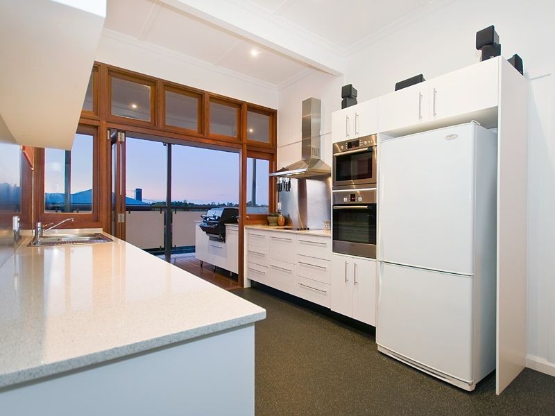 56 Henderson Street, Camp Hill QLD 4152