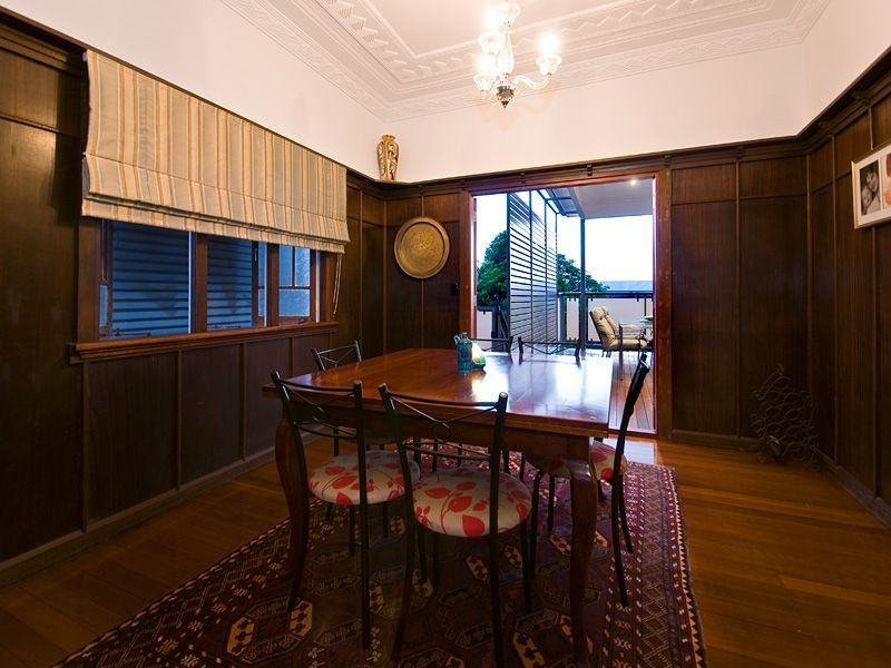 56 Henderson Street, Camp Hill QLD 4152