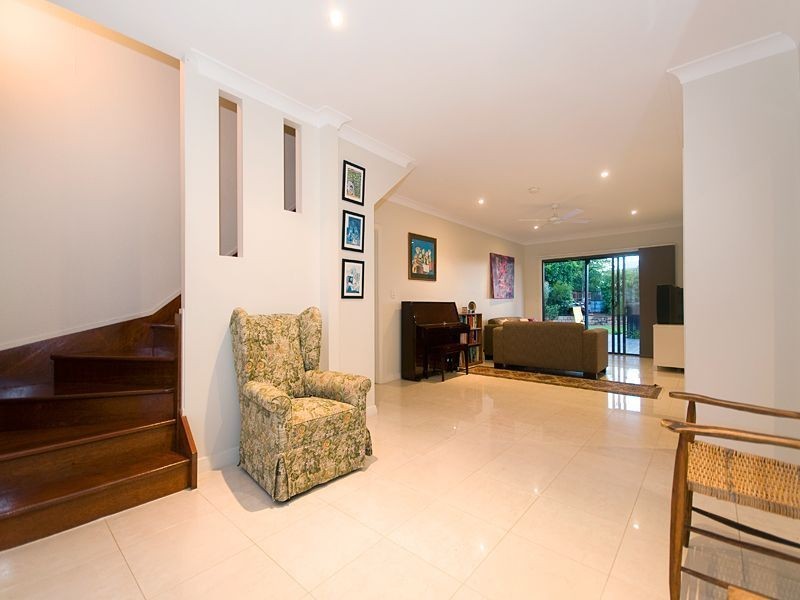 56 Henderson Street, Camp Hill QLD 4152