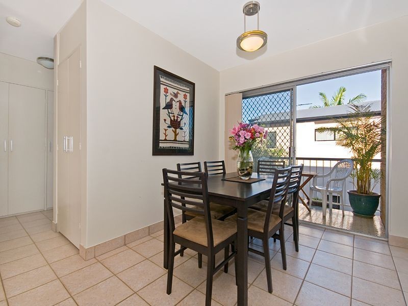 2/40 Birdwood Road, Holland Park West QLD 4121