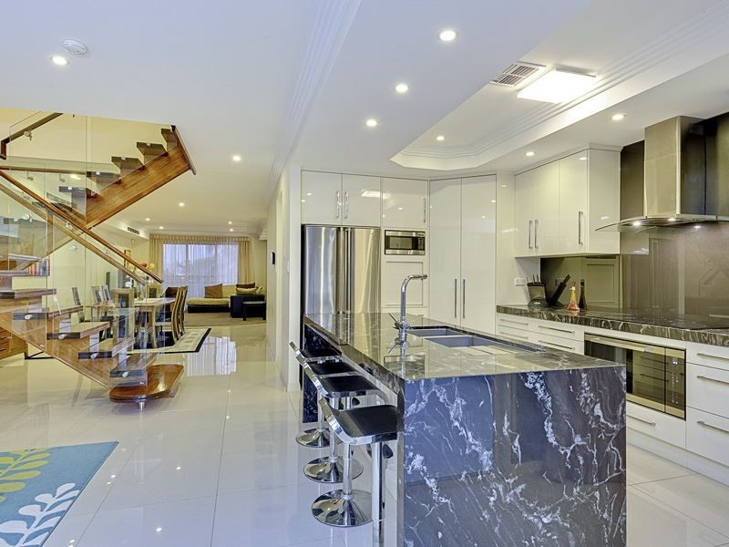 23 Faversham Street, Woolloongabba QLD 4102